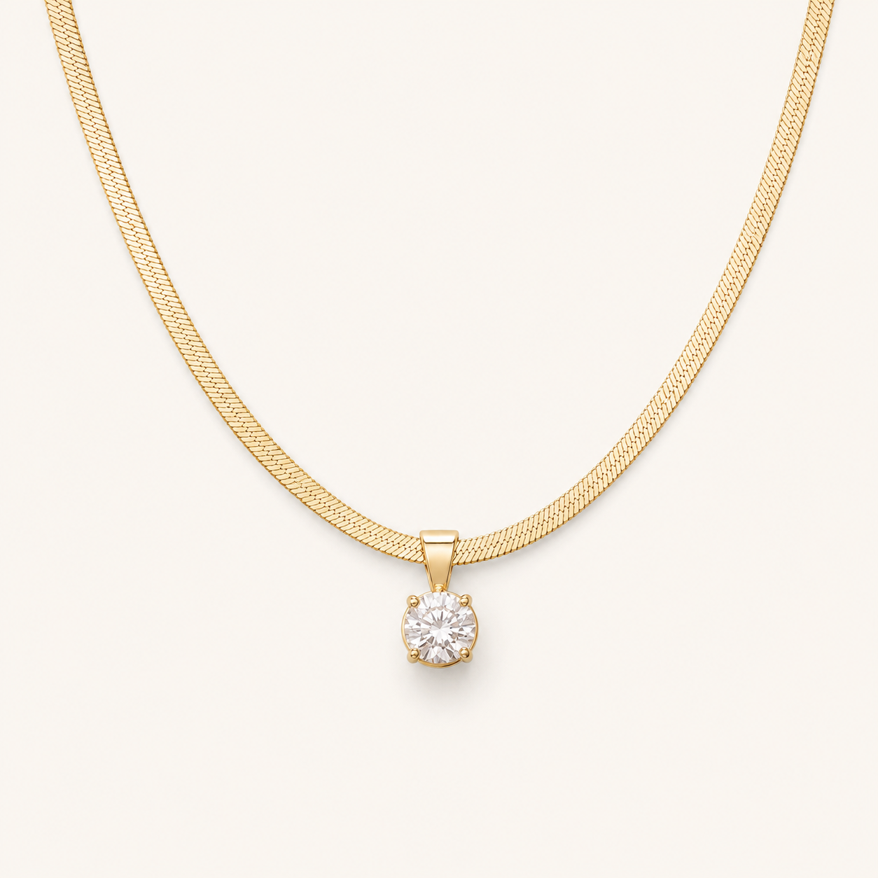 Daphne Gold Pendant Necklace