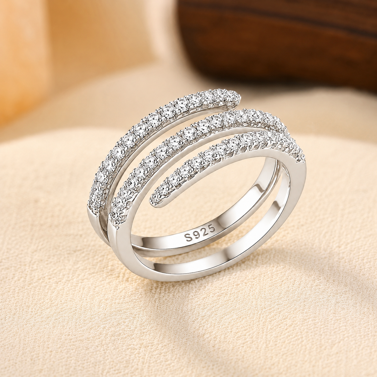 Mariavittoria White Gold Ring