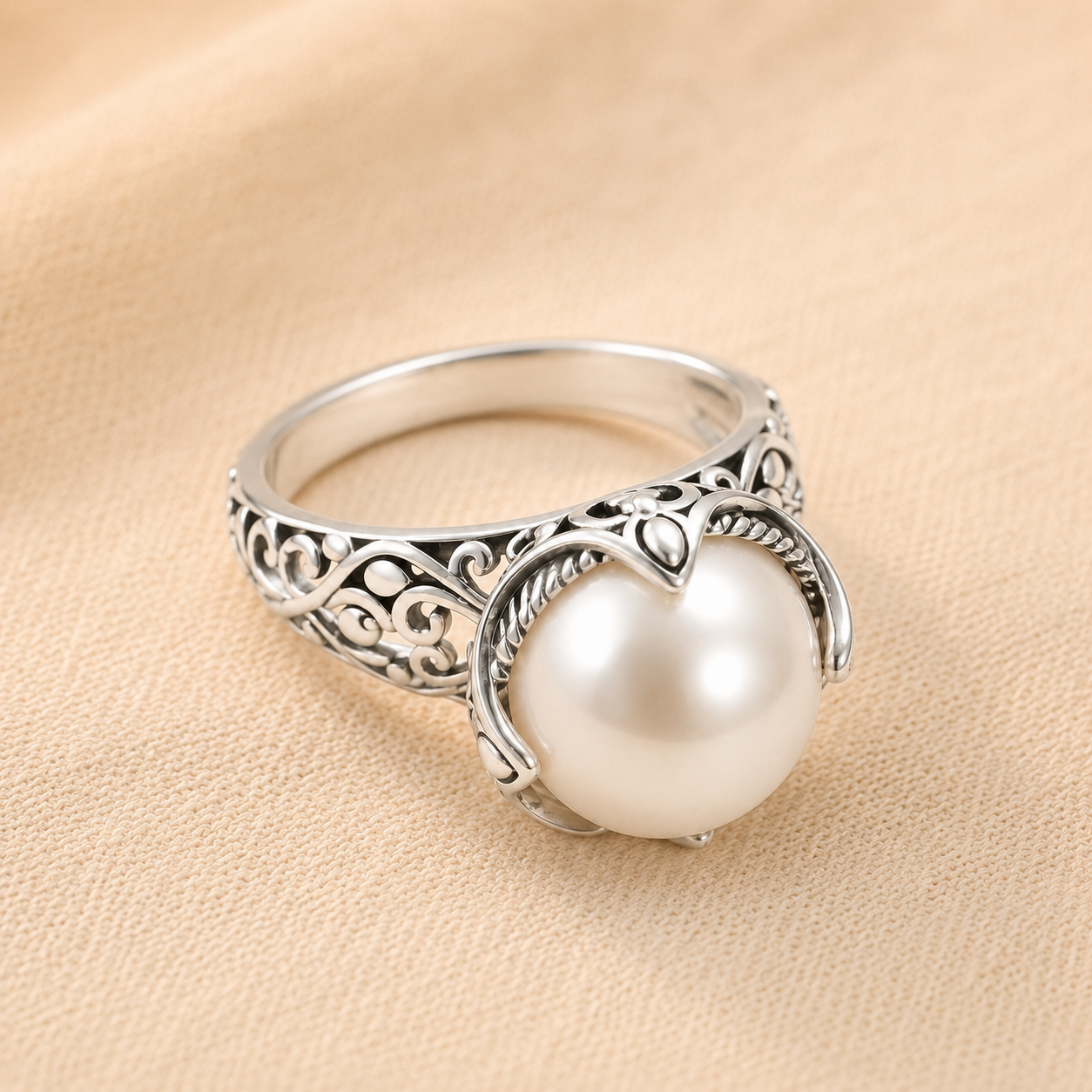 Ingrid White Gold Pearl Ring