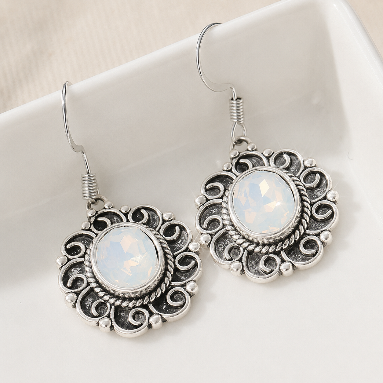 Ilaria White Gold Pearl Earrings