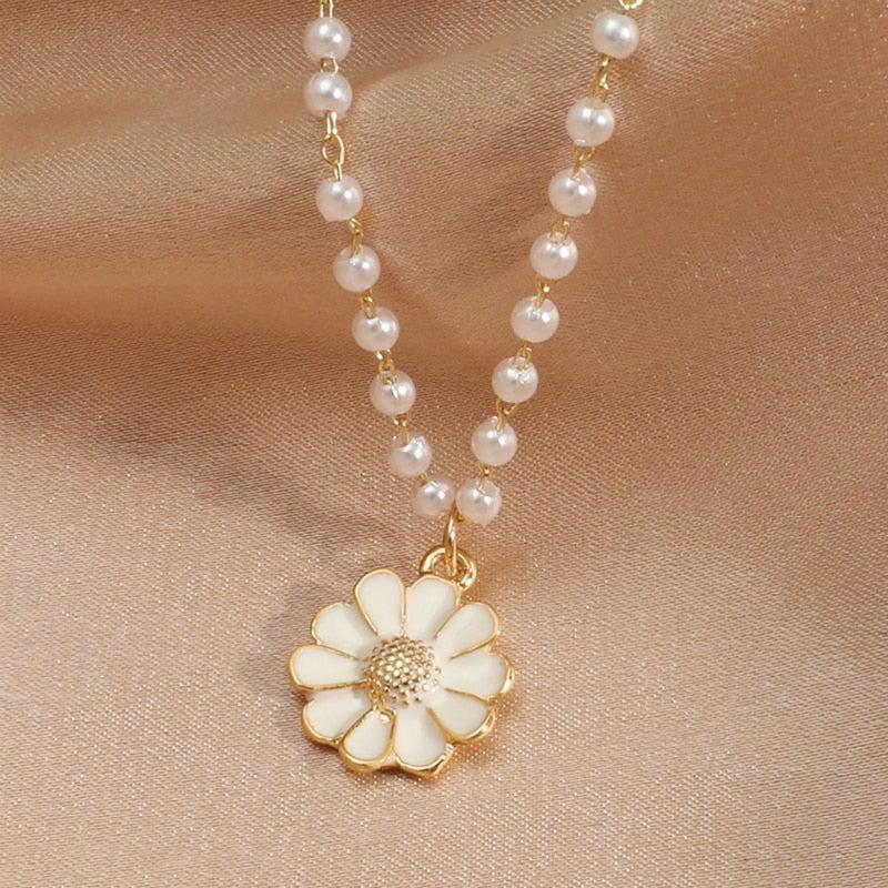 Gianna White Gold Pearl Necklace