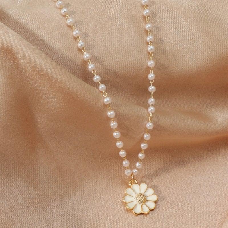 Gianna White Gold Pearl Necklace
