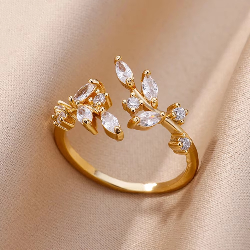 Ximena Gold Leaf Ring