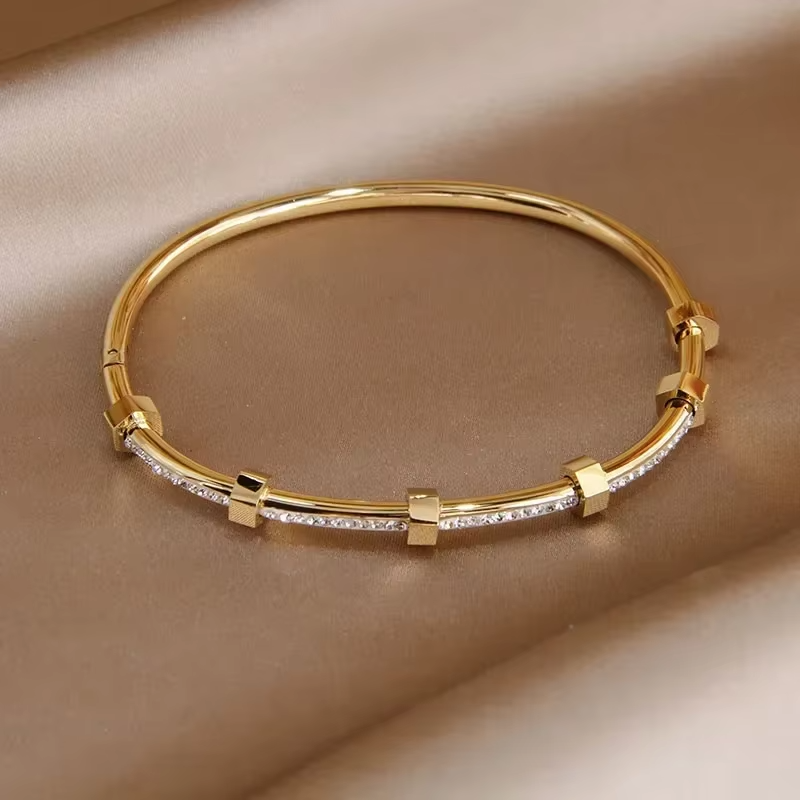 Paisley Gold Bracelet