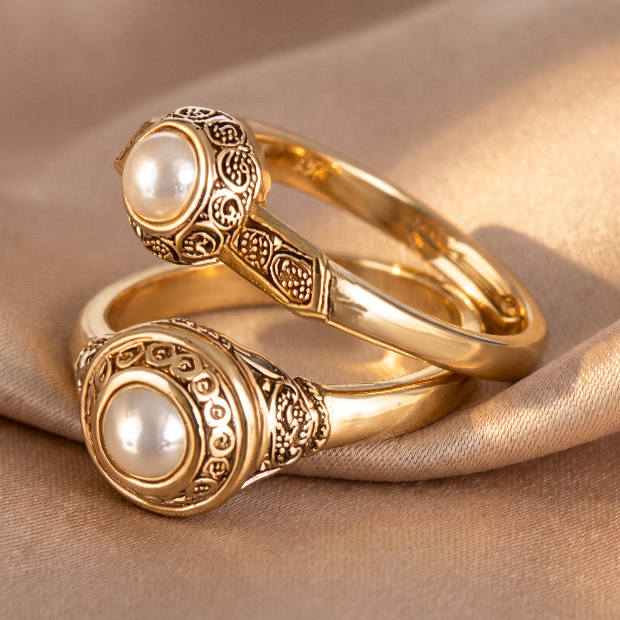 Verity Gold Pearl Set