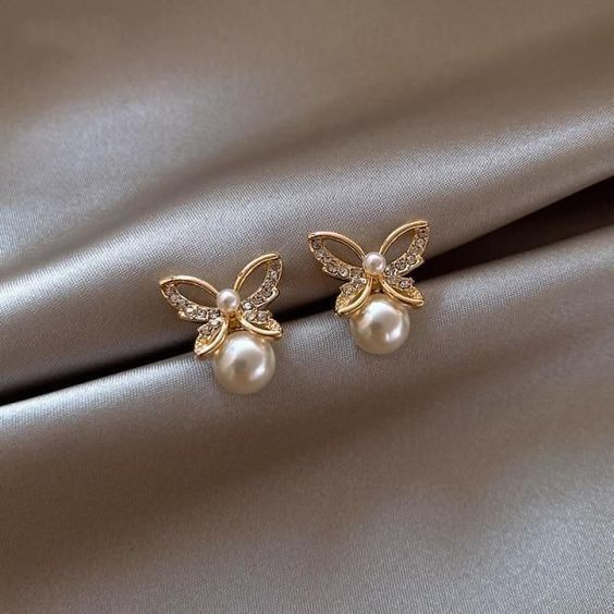 Giovanna Gold Pearl Butterfly Earrings