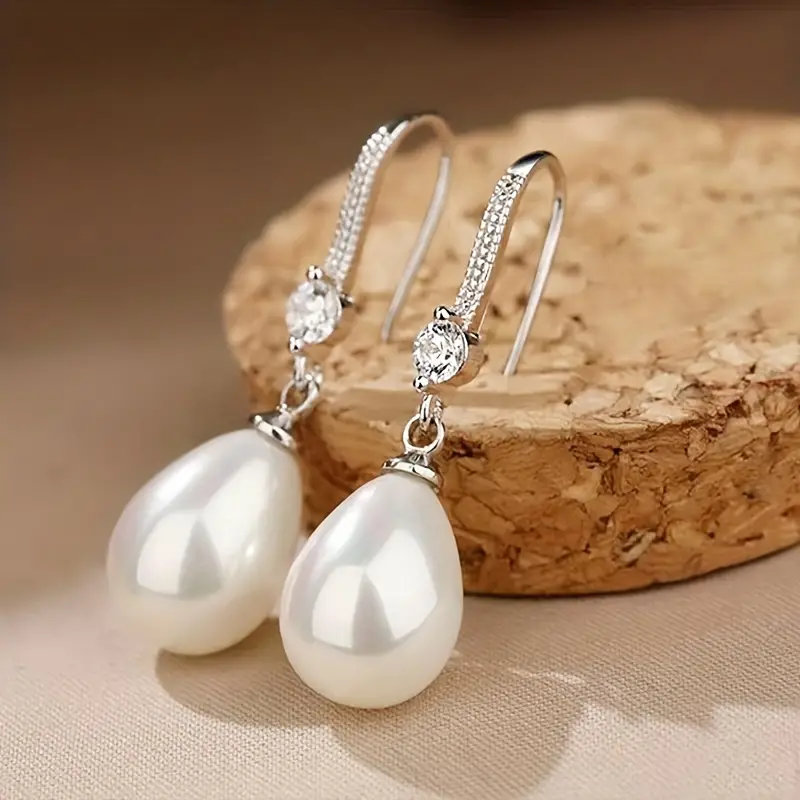 Iseult White Gold Pearl Earrings