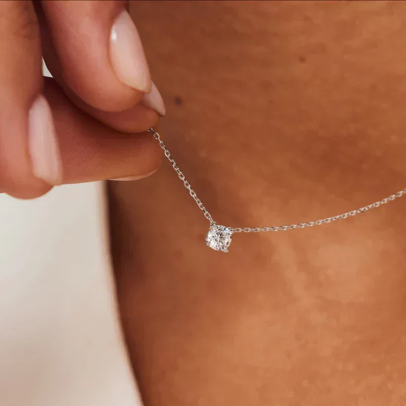 Cléa White Gold Necklace
