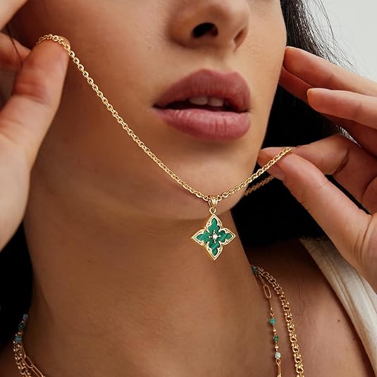 Laurel Gold Emerald Pendant Necklace