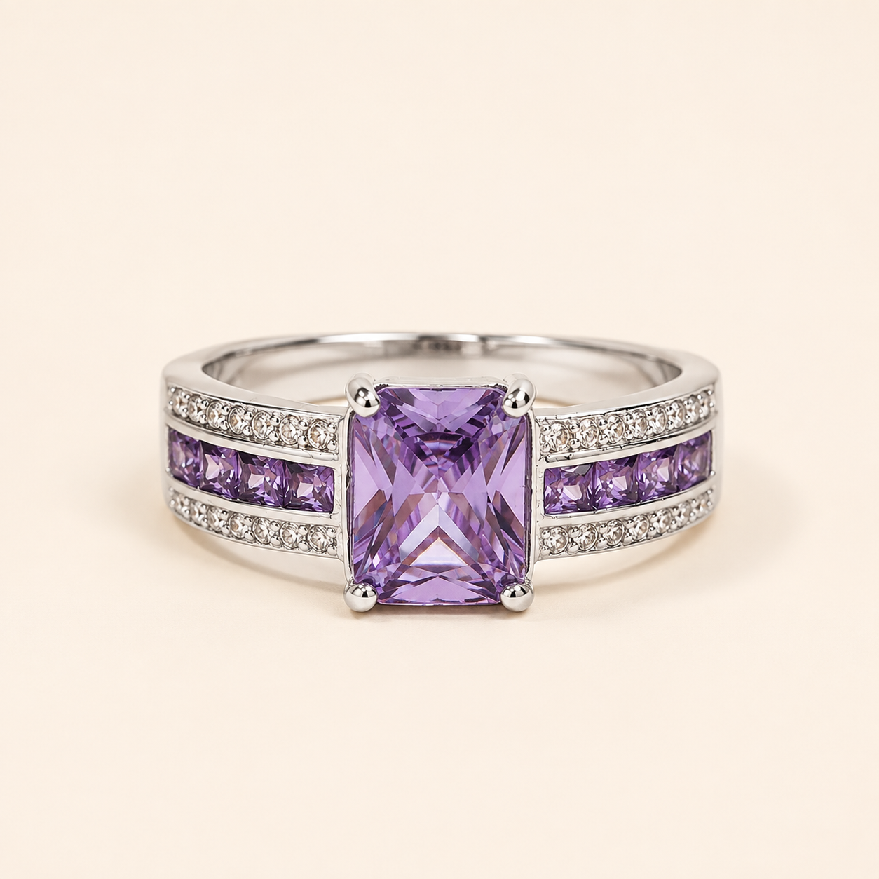 Delphine White Gold Amethyst Ring