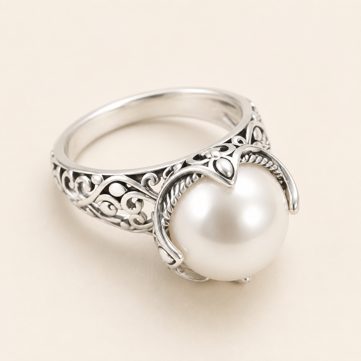 Ingrid White Gold Pearl Ring