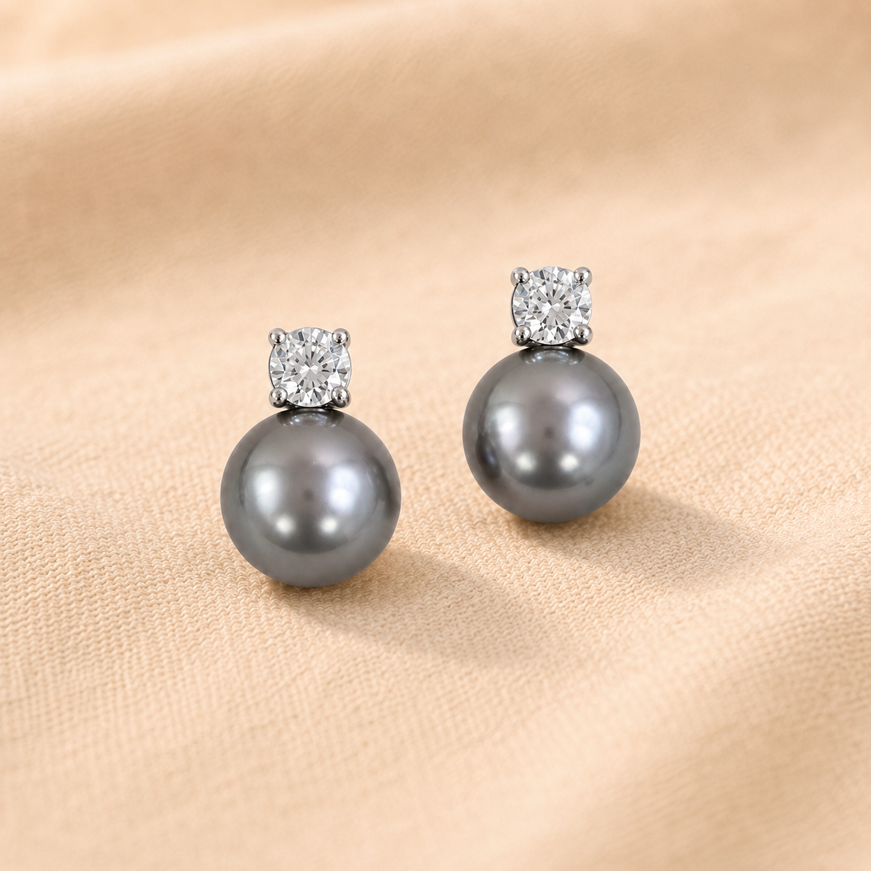 Flora White Gold Pearl Earrings