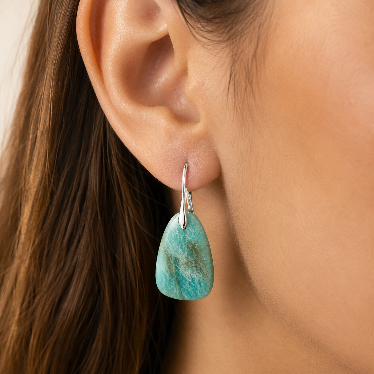 Carola White Gold Earrings