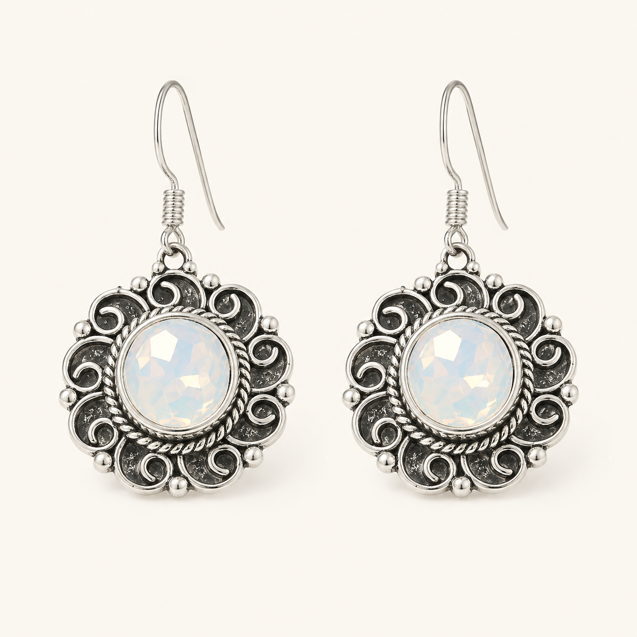 Ilaria White Gold Pearl Earrings