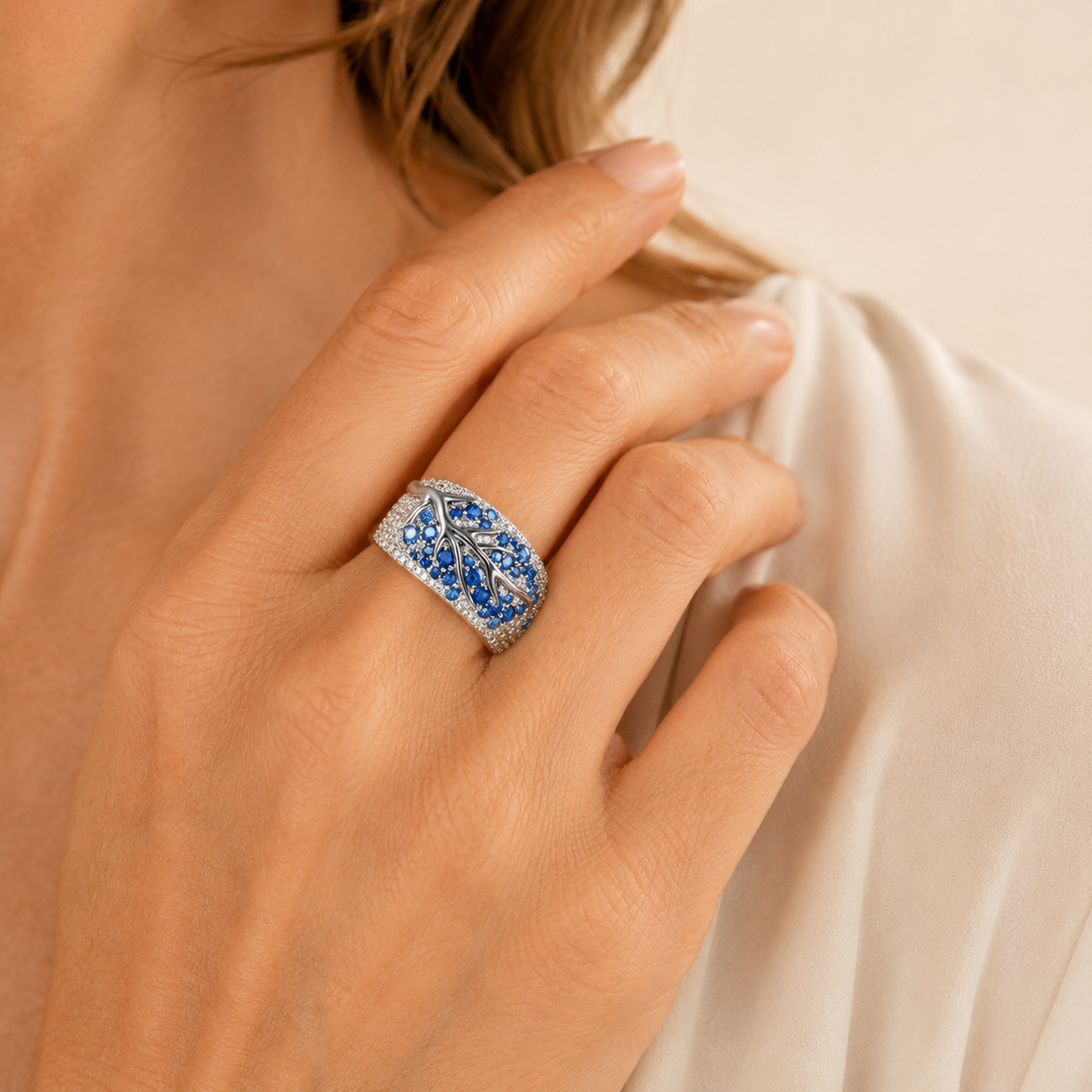 Cordelia White Gold Sapphire Ring
