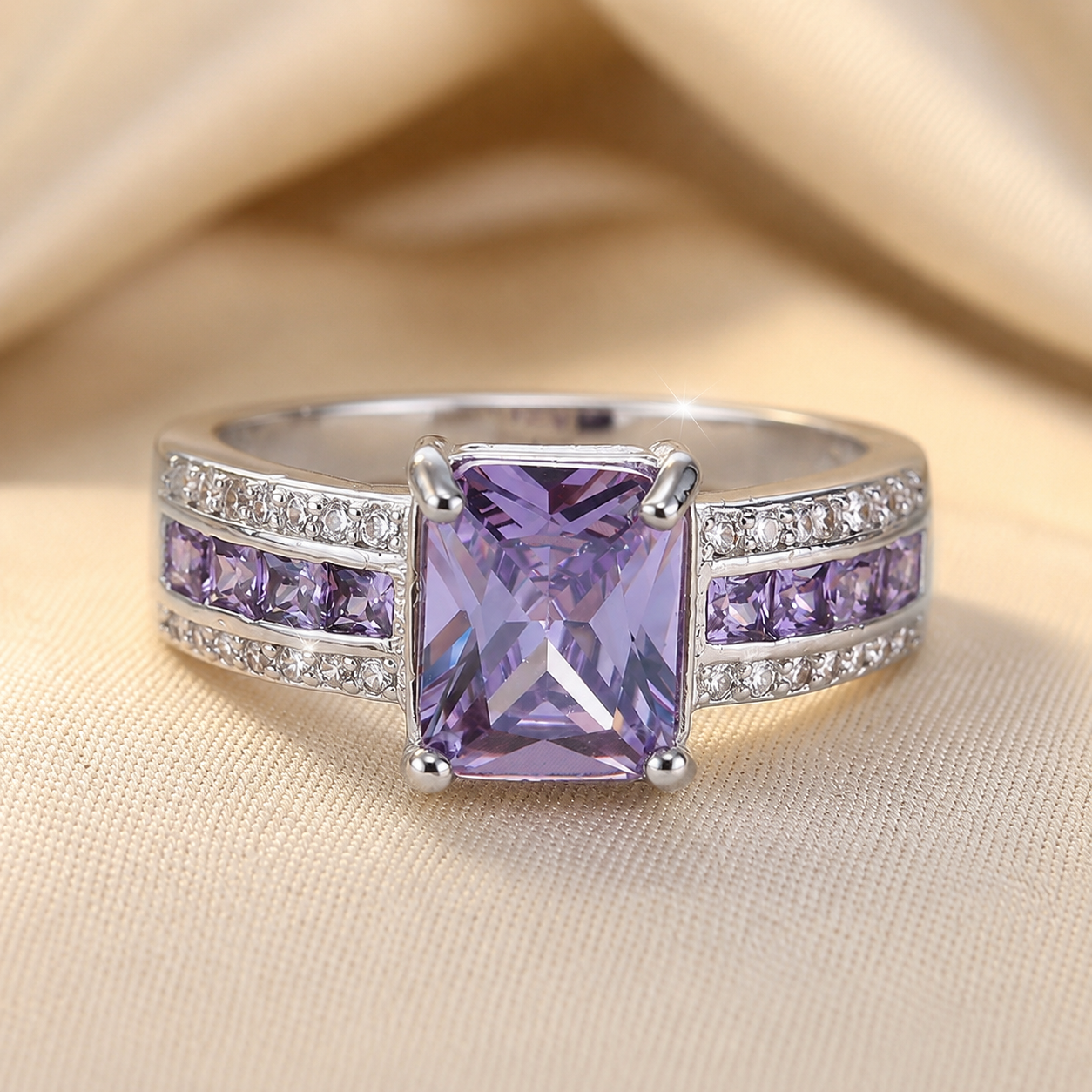 Delphine White Gold Amethyst Ring